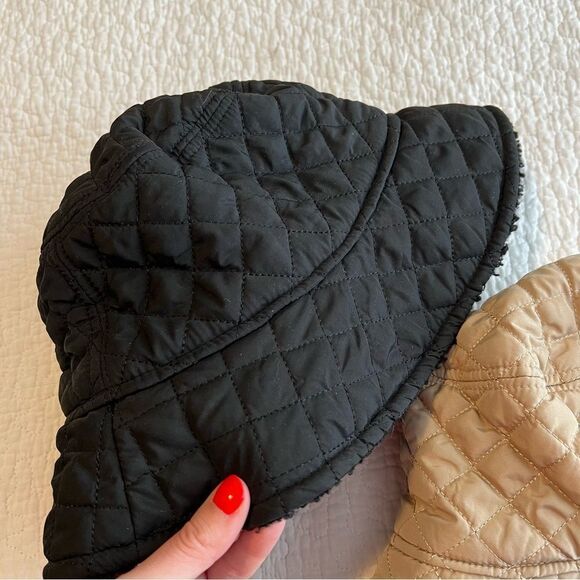 ✨ Britt’s Knits 2 Apres Ski Reversible Sherpa Bucket Hat Tan & Black - Picture 2 of 8